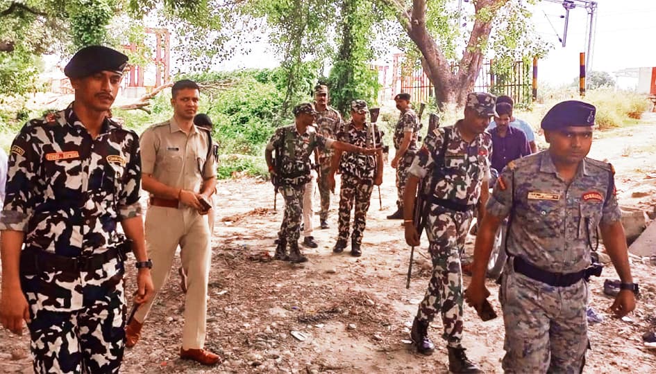 Gopalganj News : गोपालगंज के सासामुसा रेलवे स्टेशन पर पिता का इलाज कराने आयी युवती के साथ गैंगरेप, एक आरोपित गिरफ्तार