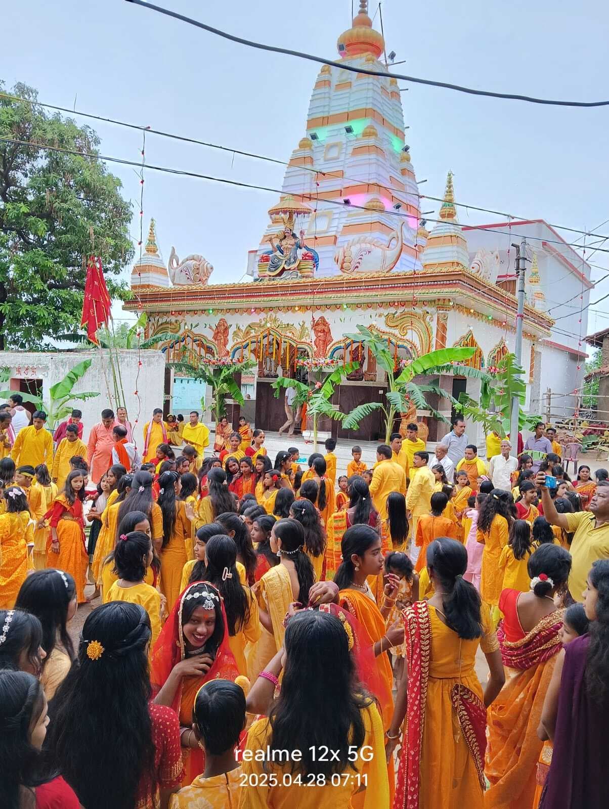 प्राण-प्रतिष्ठा को लेकर निकाली गयी कलश शोभा यात्रा