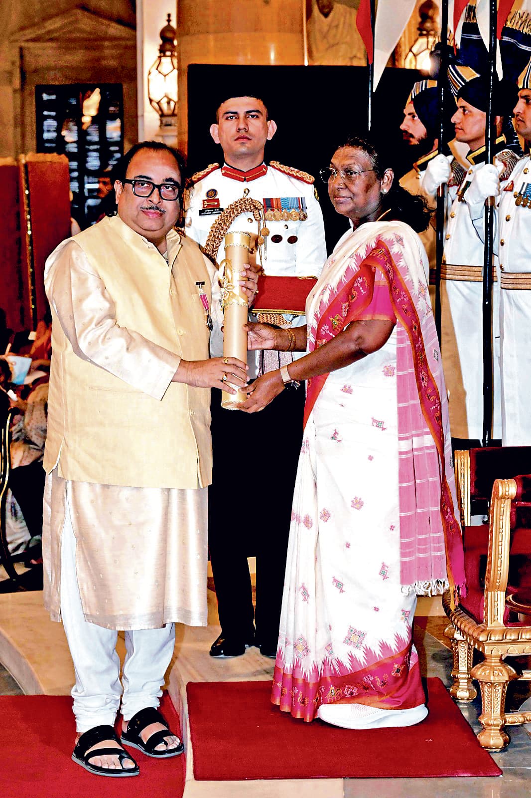 बंगाल की चार विभूतियों को पद्मश्री सम्मान