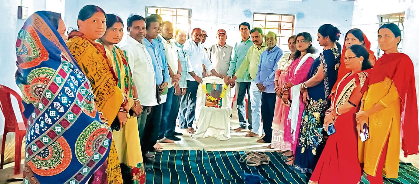 seraikela kharsawan news: भाषा-साहित्य व संस्कृति के उत्थान के लिए आजीवन समर्पित रहे मधु बाबू : सुमंत मोहंती