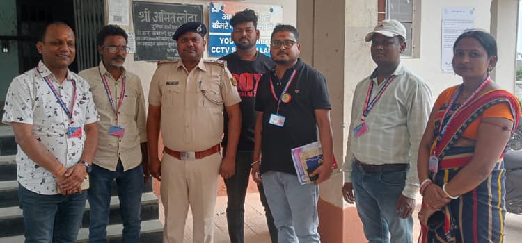 पीड़ित परिवार से मिले मानवाधिकार कार्यकर्ता