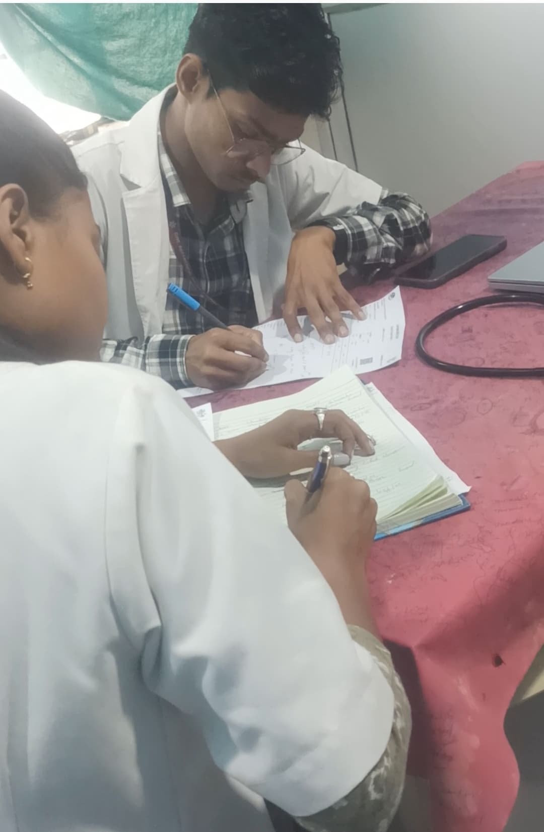 सदर अस्पताल की व्यवस्था आईसीयू में, मरीजों की जान से हो रहा खिलवाड़