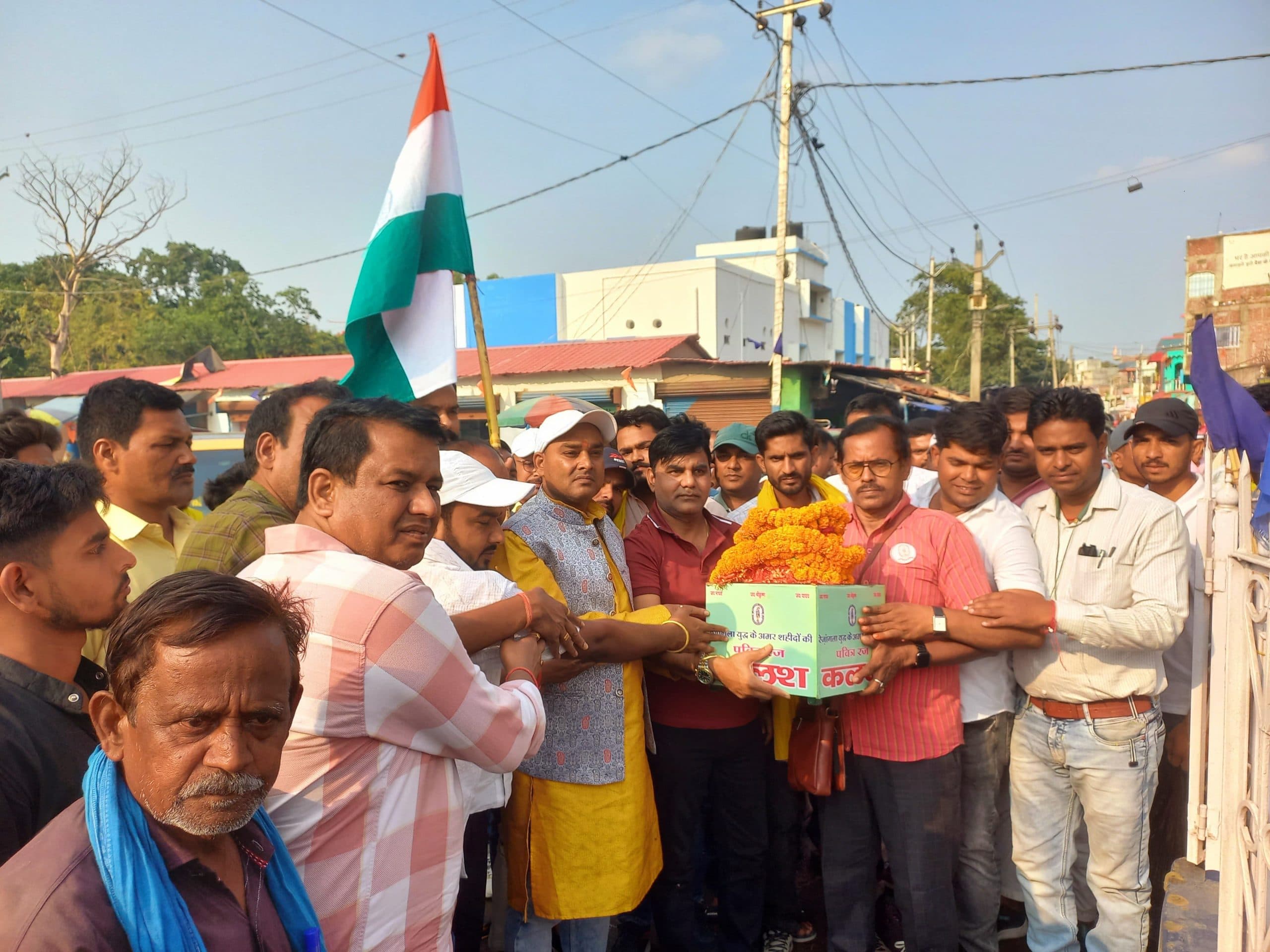 अहीर रेजिमेंट की मांग को लेकर निकाली गयी रेजांगला पवित्र रज कलश यात्रा