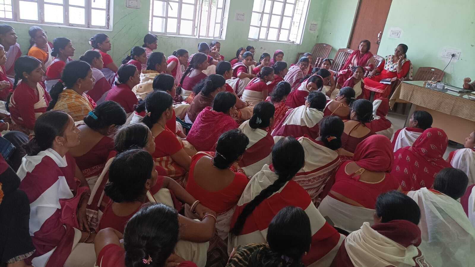 सीडीपीओ कार्यालय में पोषण ट्रैकर सहित विभिन्न कार्यों की हुई समीक्षा