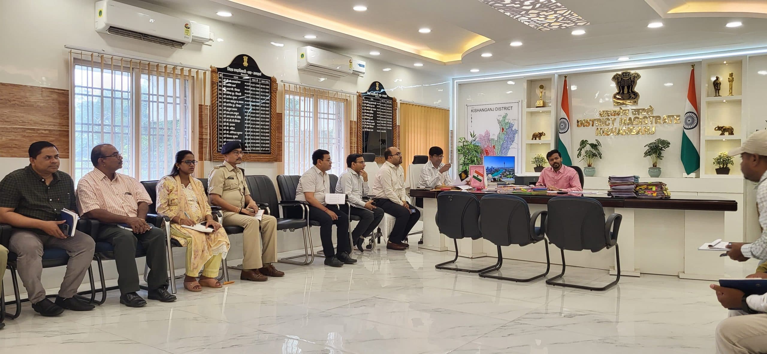 जिला स्तरीय पर्यावरणीय एवं वन प्रबंधन कार्यों की समीक्षा बैठक संपन्न, जंगली हाथियों से क्षतिग्रस्त फसलों की शीघ्र भरपाई के निर्देश