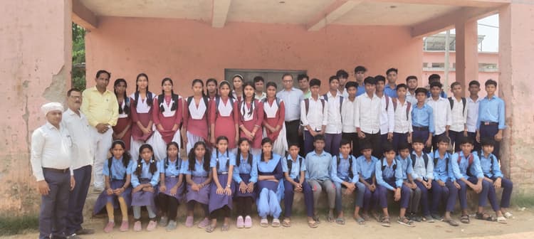 खेलकूद प्रतियोगिता में छात्र-छात्राओं ने लहराया अपना परचम