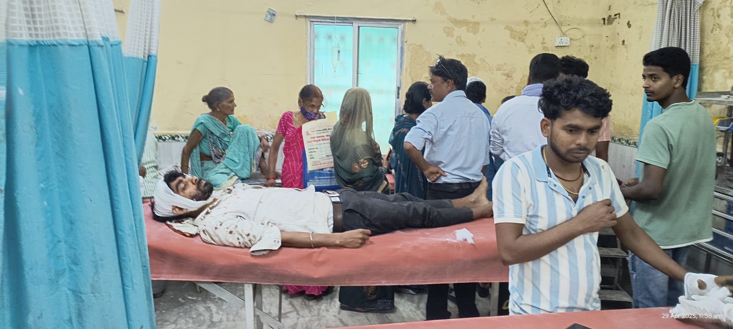 अमेठी खुर्द में रास्ते के विवाद को लेकर दो पक्षों में मारपीट, महिला सहित सात लोग हुए घायल