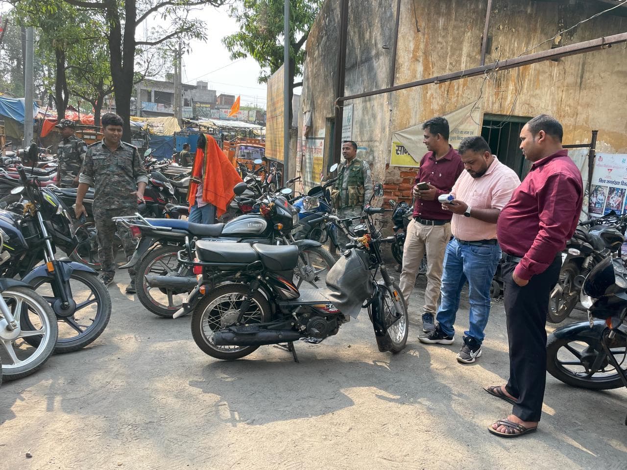 अवैध पार्किंग के विरुद्ध चला अभियान