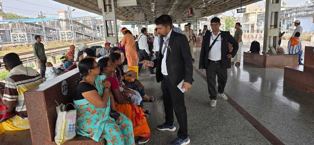 टिकट चेकिंग में 1768 यात्री धराये, नौ लाख रुपये वसूले गये