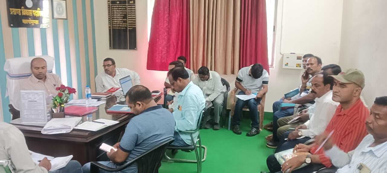 पीएम व अबुआ आवास योजना में लायें तेजी : बीडीओ