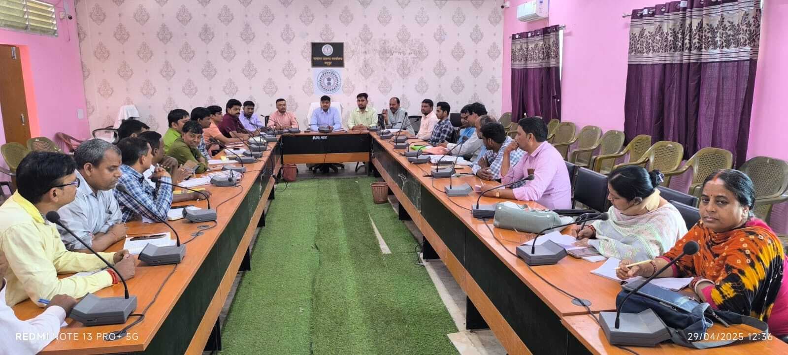 विकास योजनाओं में तेजी लाने का दिया निर्देश