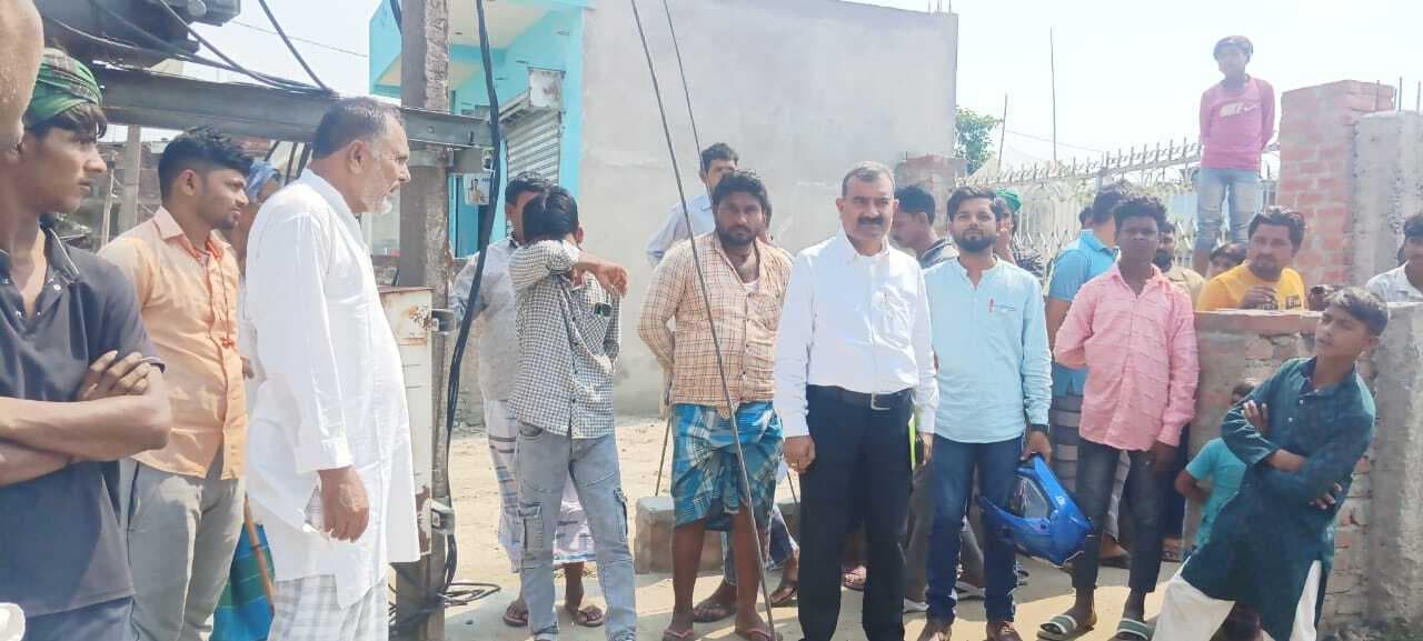 नाला निर्माण कार्य में बरती जा रही अनियमितता, बीपीआरओ ने किया स्थलीय जांच, दिया कार्रवाई का भरोसा