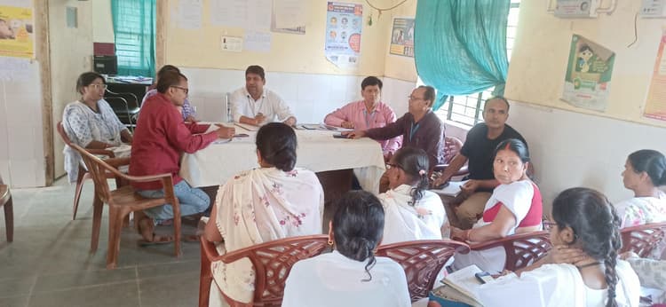 Madhubani News : पोषक क्षेत्र में ढूंढ़कर करें बच्चों का टीकाकरण