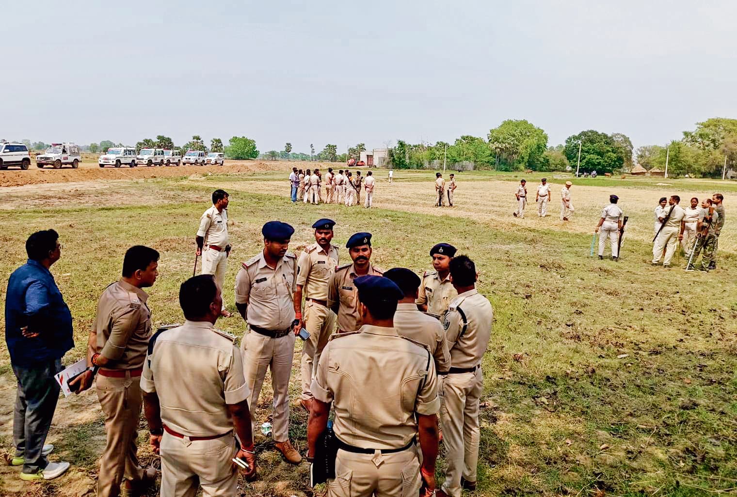 इस्लामपुर में दिनदहाड़े अपराधियों का तांडव, पुलिस पर अंधाधुंध फायरिंग, गिरफ्तार अपराधी को छुड़ाया