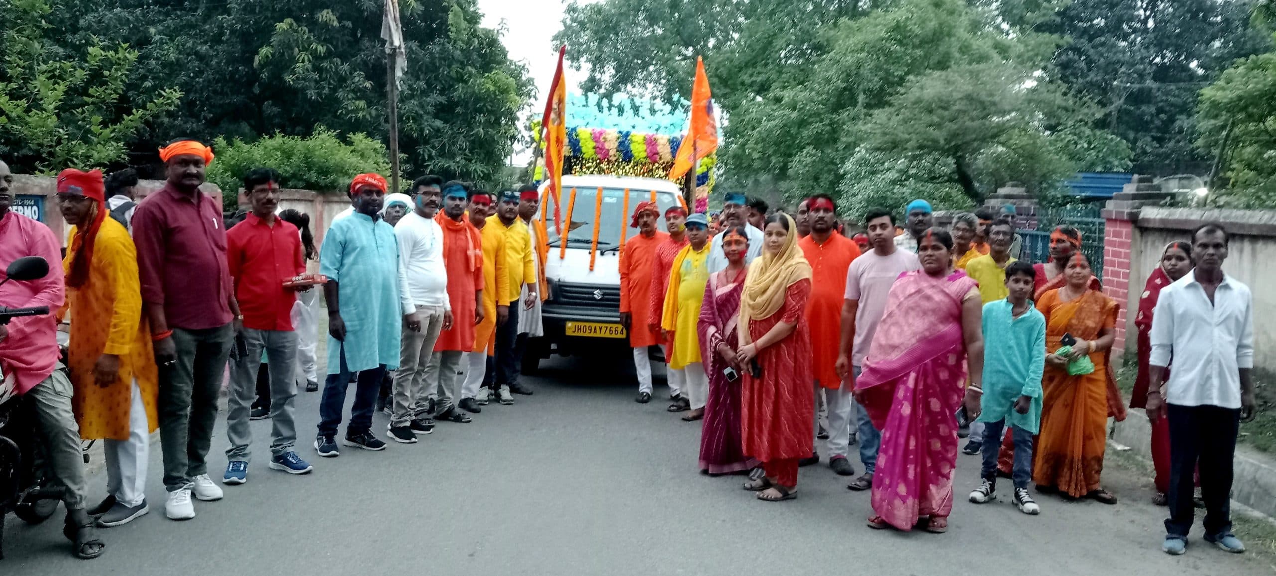 Bokaro News : प्रतिमाओं को कराया गया नगर भ्रमण, प्राण प्रतिष्ठा आज