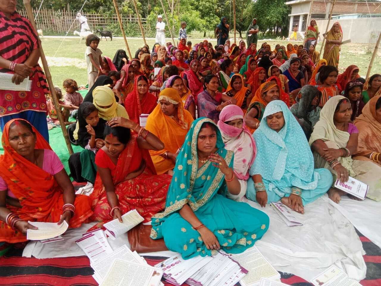 Madhubani News : संवाद कार्यक्रम में महिलाओं ने दिया सुझाव