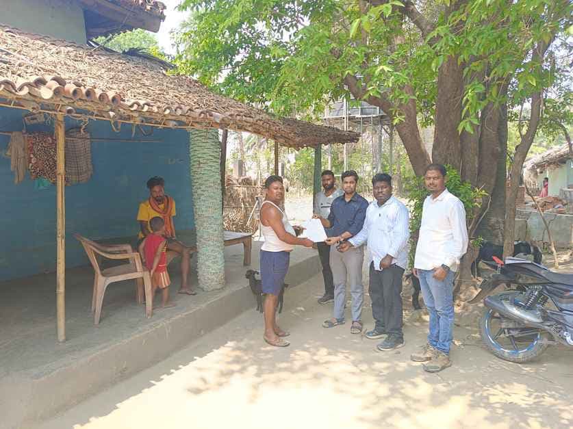 विकास योजनाओं का बीडीओ ने किया औचक निरीक्षण