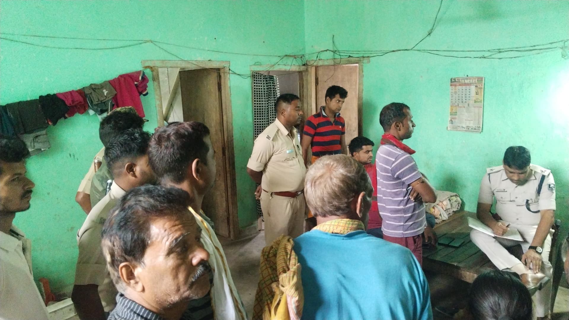 हिसुआ में नकद सहित 10 लाख रुपये की ज्वेलरी चोरी