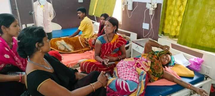 वज्रपात के झटके से पंजवारा व माल पकड़िया की दो महिलाएं घायल