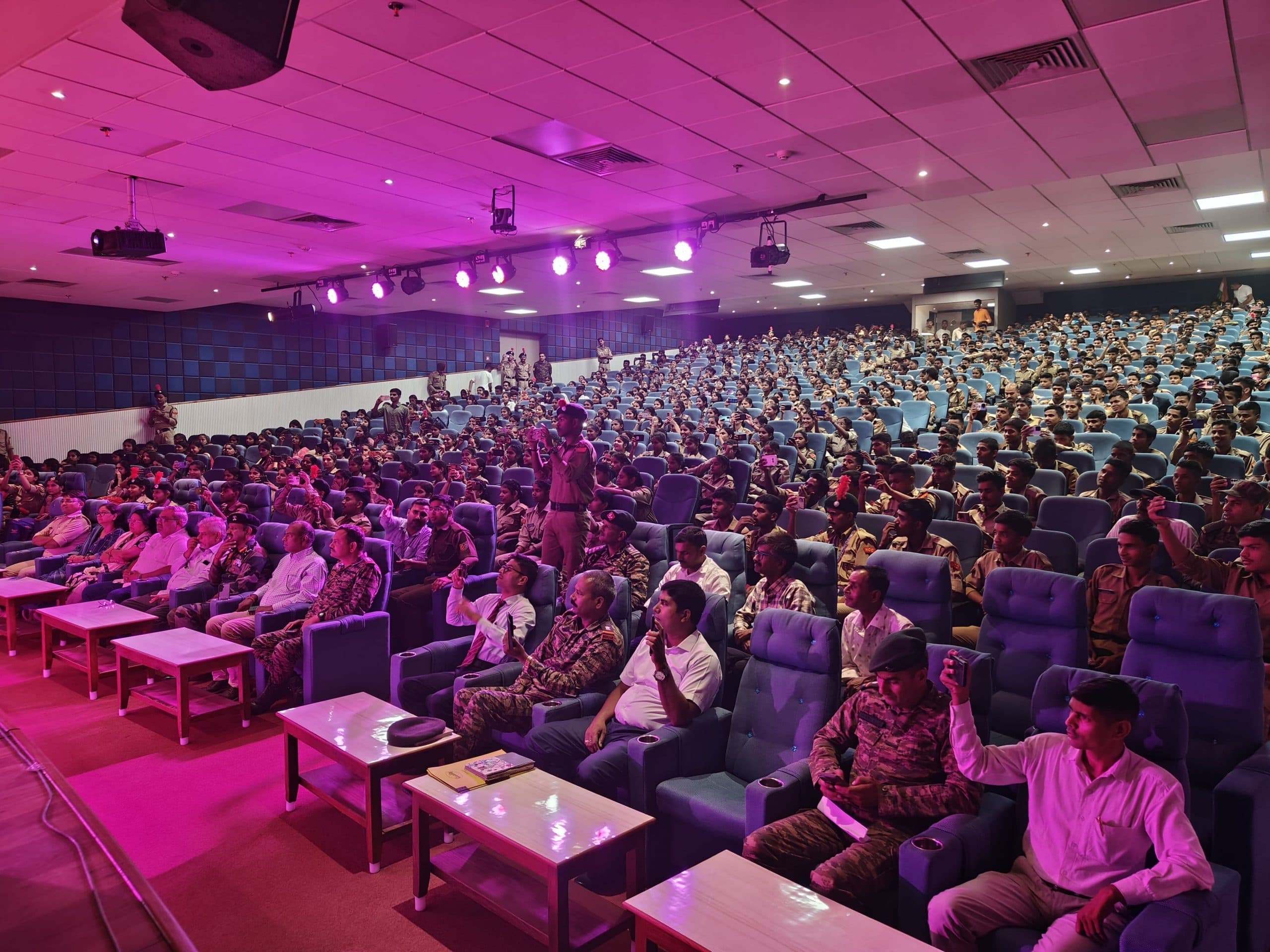 एनसीसी शिविर में दिखी युवाओं की सैन्य क्षमता व सामाजिक चेतना