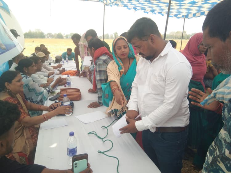 साथे वाला के आवास मिल गईल, हमनी के नाम कट गईल