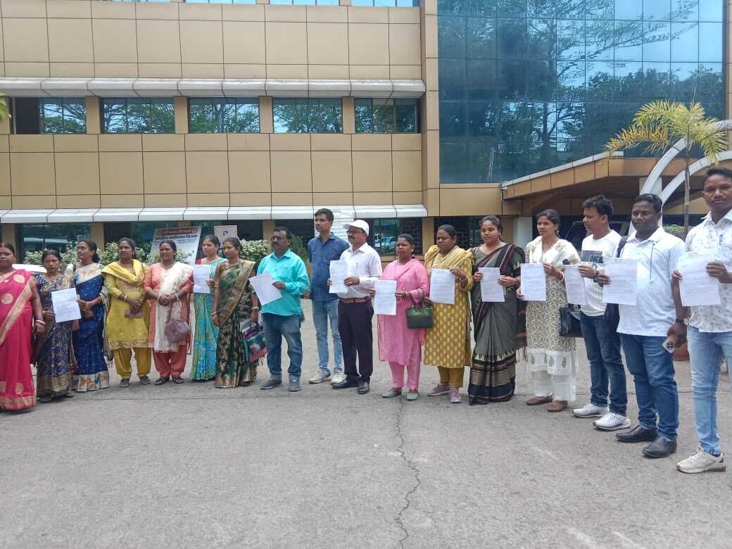 Jamshedpur news. मुखियाओं ने ग्राम पंचायत को नगर निकाय में शामिल करने का किया विरोध