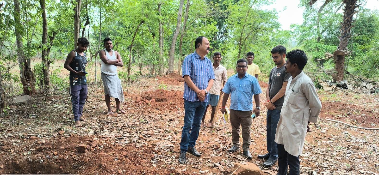 बीडीओ ने विभिन्न विकास योजनाओं का किया निरीक्षण