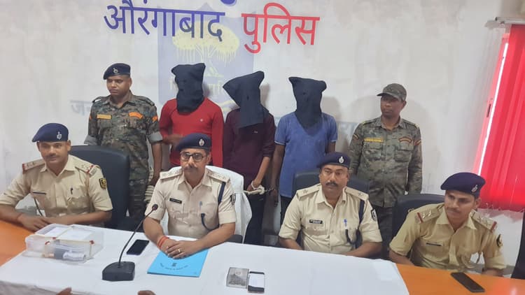 घर में घुसकर चोरी करने वाले तीन शातिर गिरफ्तार, जेवरात भी बरामद