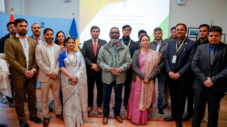 Ranchi News : सीएम रांची लौटे, पहलगाम की घटना पर कहा : देश में सूचना तंत्र का अभाव दिखा