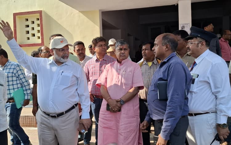 पूर्णिया कोर्ट स्टेशन पर बनेगा एक और प्लेटफॉर्म : डीआरएम