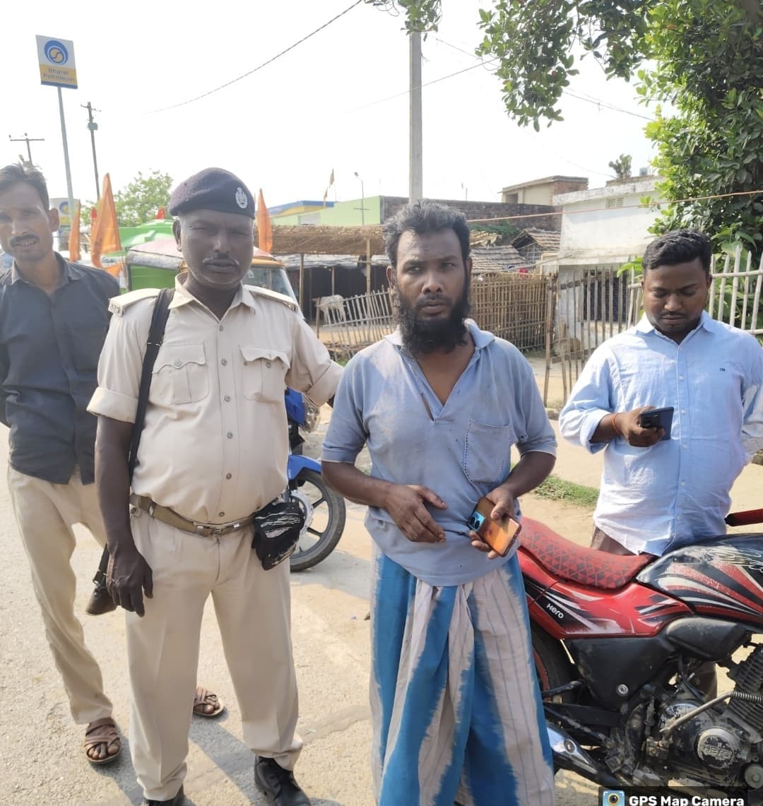 1.3 किलो गांजा के साथ तस्कर को पुलिस ने किया गिरफ्तार, बाइक की जब्त