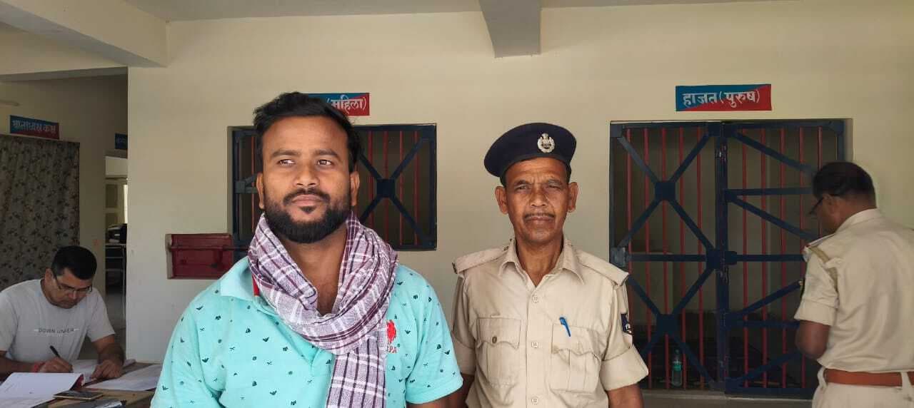 शराब तस्करी के फरार आरोपित को गिरफ्तार कर भेजा जेल