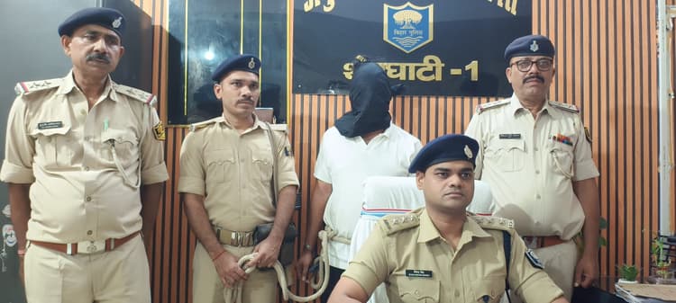 शेरघाटी में बंदूक के साथ बदमाश धराया