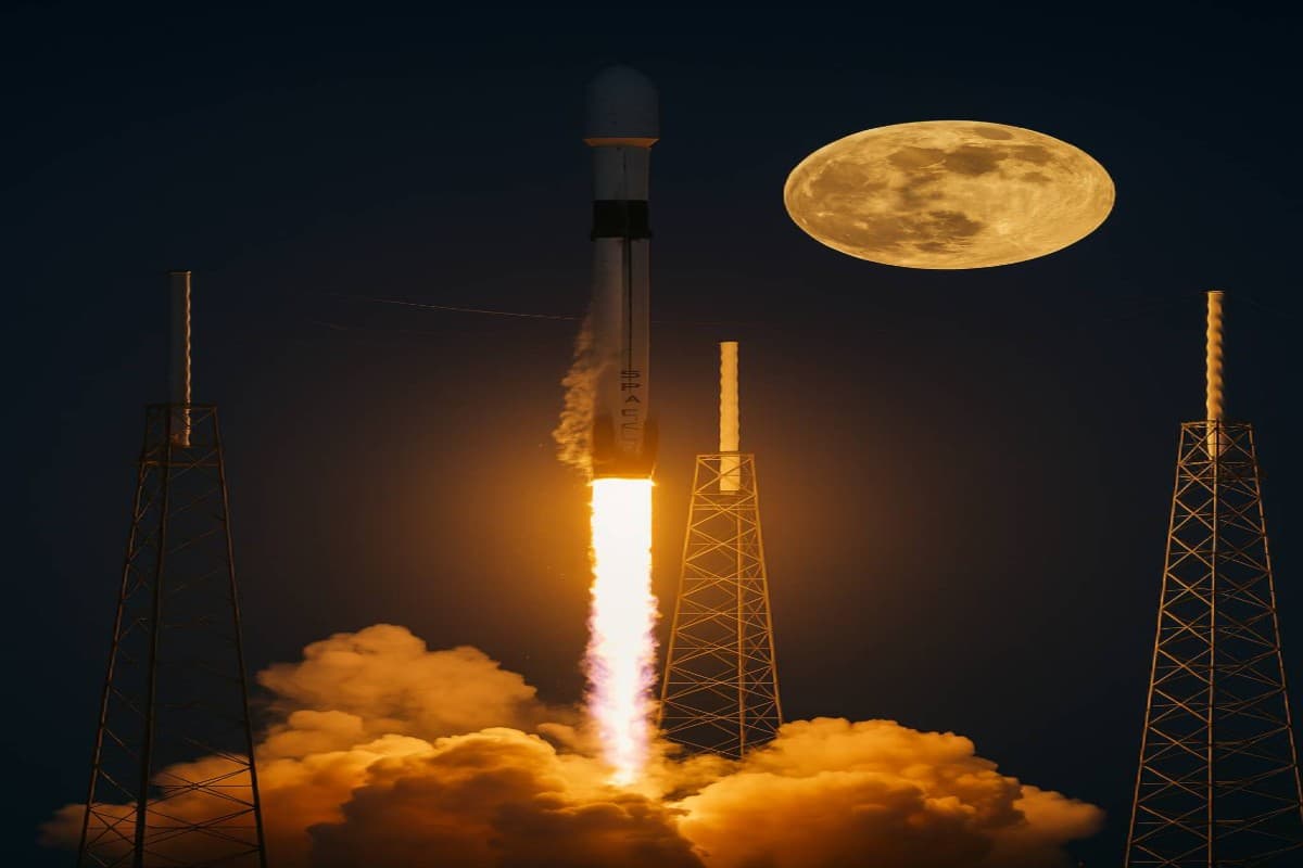 पूर्णिमा की रात Elon Musk की कंपनी ने लॉन्च किया सैटेलाइट्स, देखें शानदार नजारा