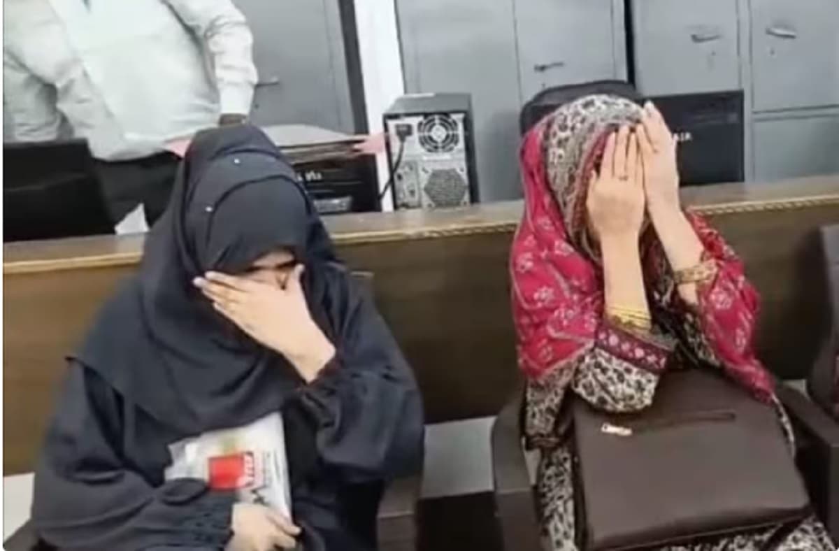 Pahalgam Terror Attack: पटना में मौजूद हैं 27 पाकिस्तानी, वीजा रद्द होने के बाद आज छोड़ेंगे बिहार