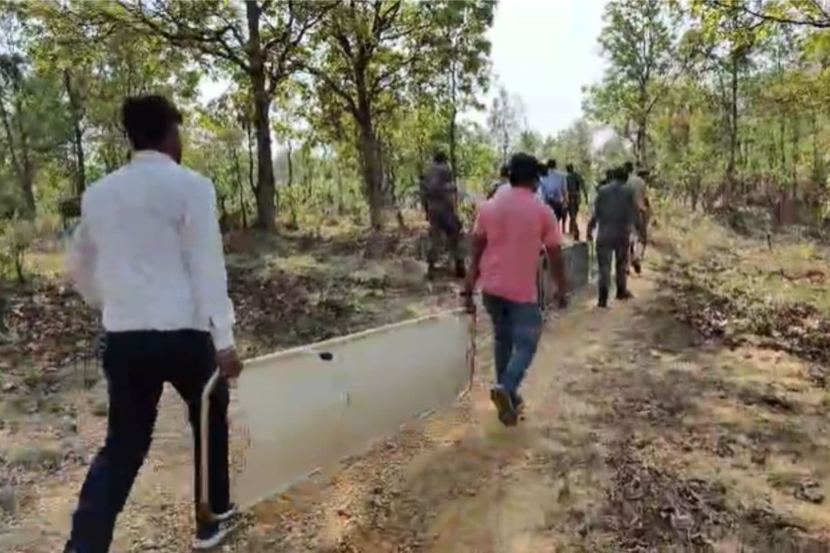 Video: झारखंड के बोकारो से 1 महिला नक्सली अरेस्ट, मुठभेड़ में 8 नक्सली ढेर