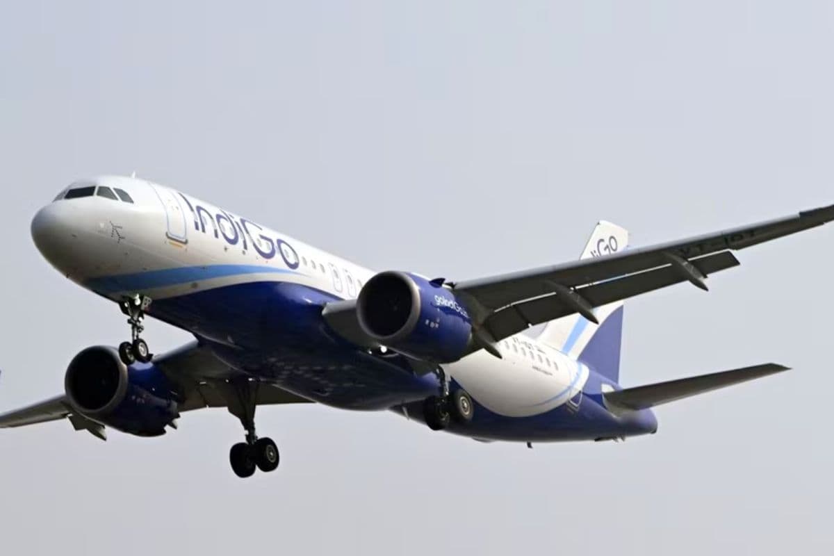 Patna Airport: पटना में खराब मौसम के कारण हवा में चक्कर काटते रहे दो विमान, सैकड़ों यात्रियों की अटकी रही जान