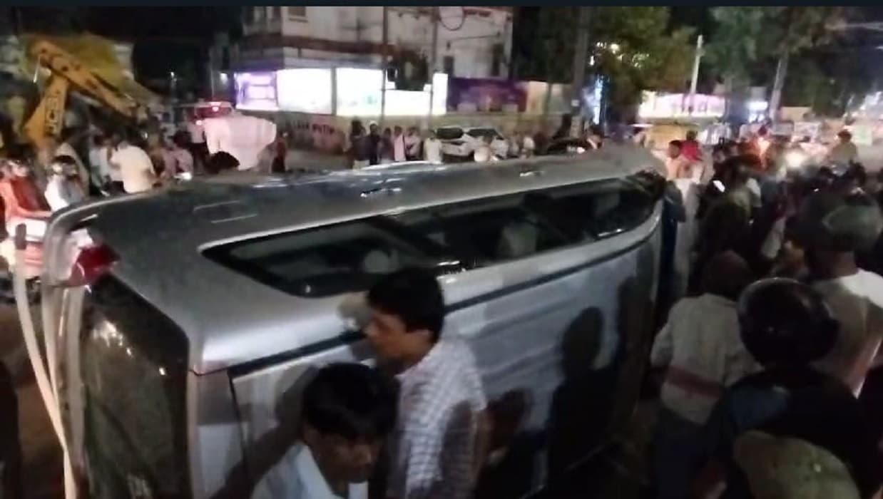 Road Accident Video: पटना की सड़क पर बेकाबू इनोवा ने 8 लोगों को कुचला, तीन की हालत गंभीर
