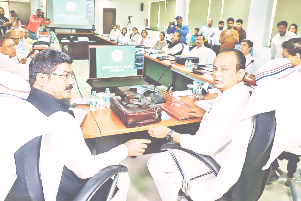 खुशखबरी! रिम्स में मरीजों को मामूली खर्च पर बेहतर सुविधाएं, नर्सिंग कर्मियों का वेतन 15 हजार बढ़ा