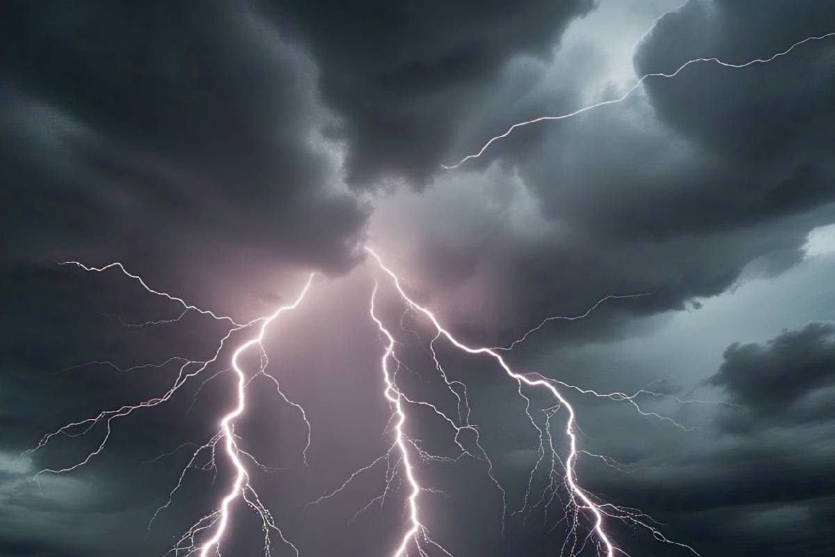 Rain Alert : झारखंड, बिहार, उत्तर प्रदेश में आंधी-तूफान का अलर्ट, जानें अन्य राज्यों का मौसम