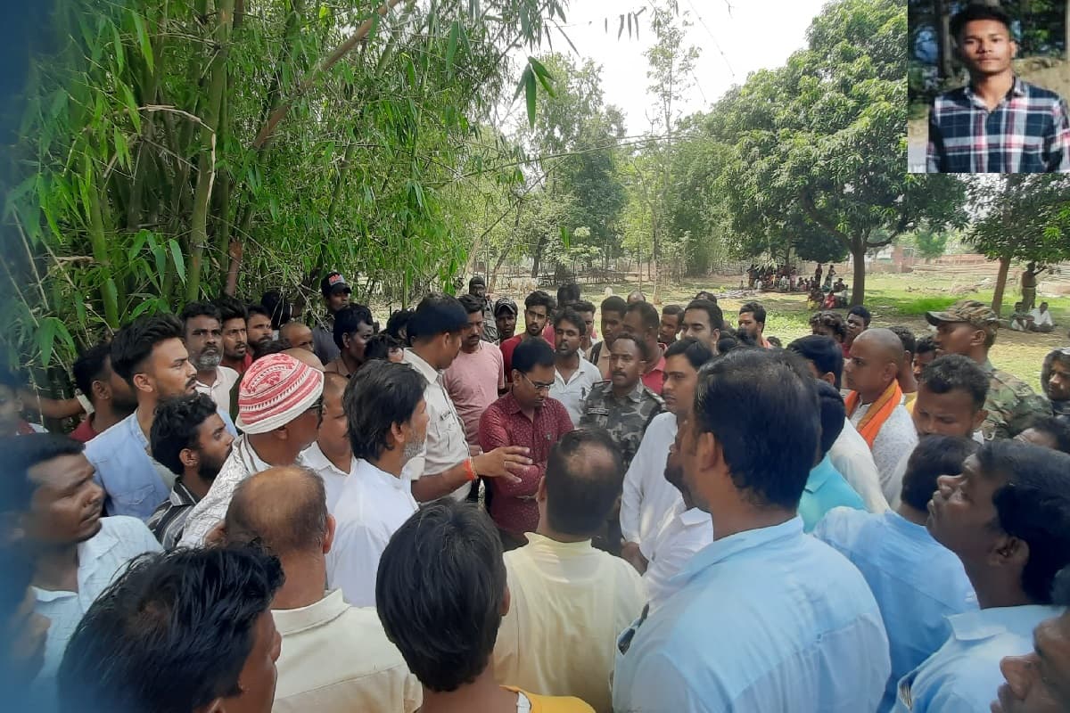 अज्ञात वाहन की चपेट में आने से युवक की मौत