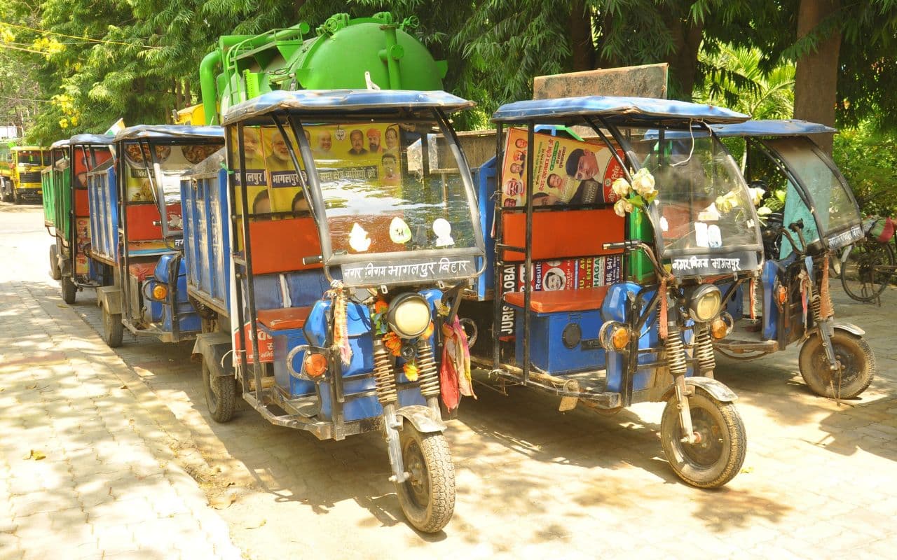 भागलपुर शहर की सड़कों पर बिना रजिस्ट्रेशन के दौड़ रहे निगम के सैकड़ों रिक्शे, दुर्घटना होने पर कौन होगा जिम्मेदार