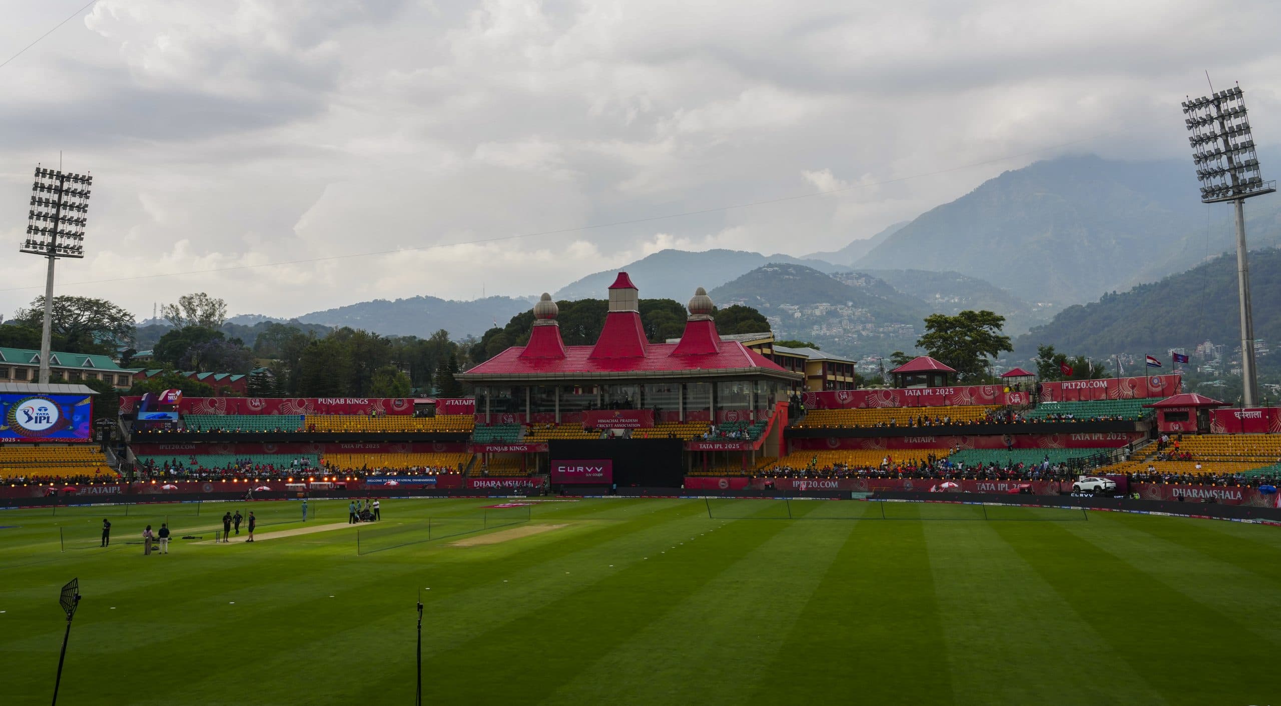 MI बनाम PBKS मैच हो गया शिफ्ट, अब धर्मशाला की जगह इस स्टेडियम में खेला जाएगा मुकाबला