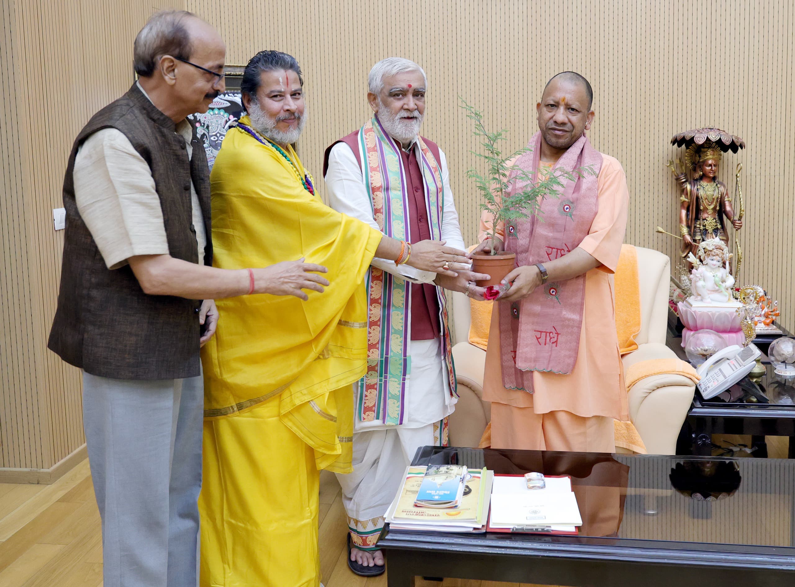 बांका के मंदार आ सकते हैं सीएम योगी, मंदिर निर्माण में कार सेवा करने का मिला है आमंत्रण