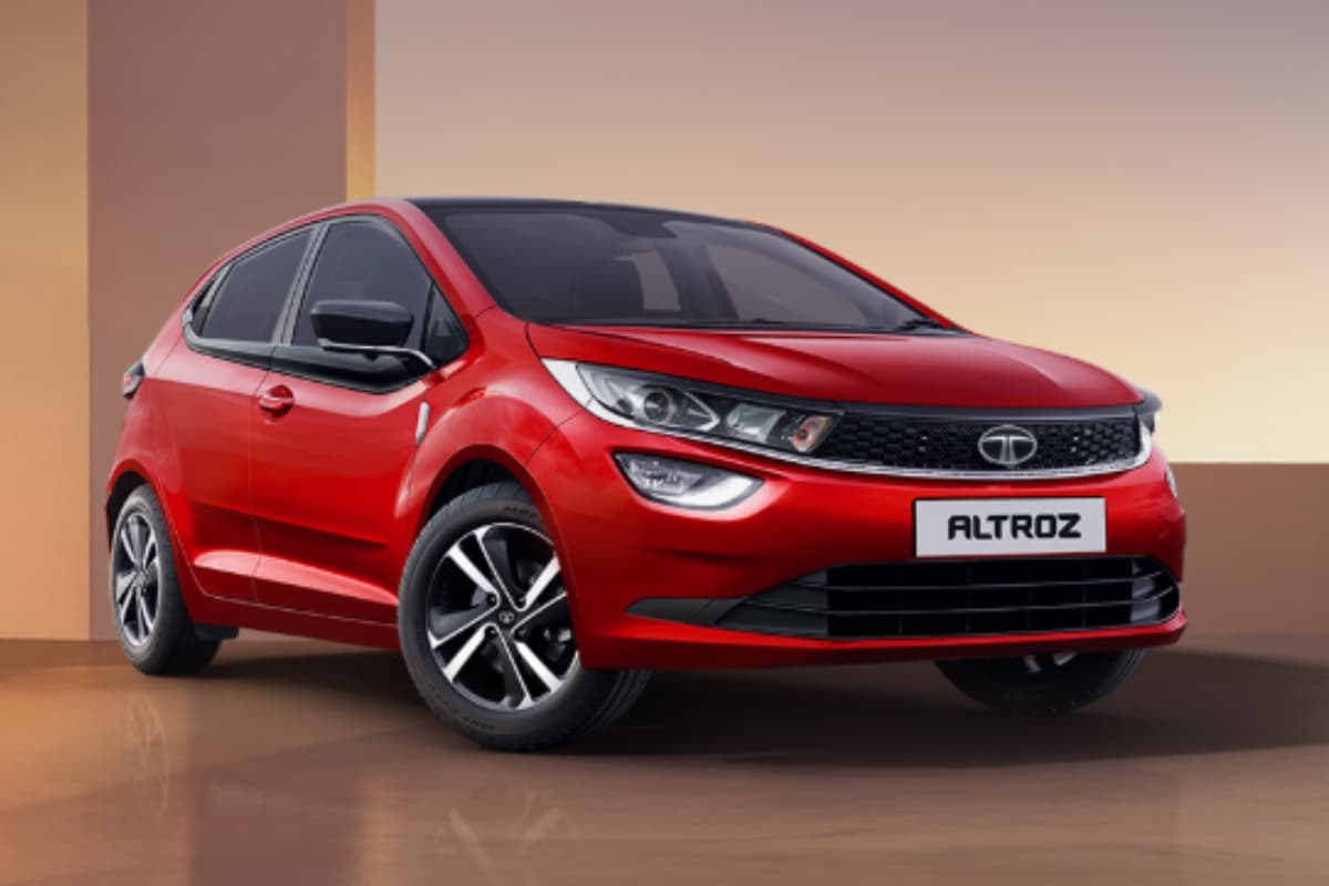 2025 Tata Altroz का नया रूप, नई हेडलाइट और फ्लश होर हैंडल्स समेत दिखेंगे ये बदलाव