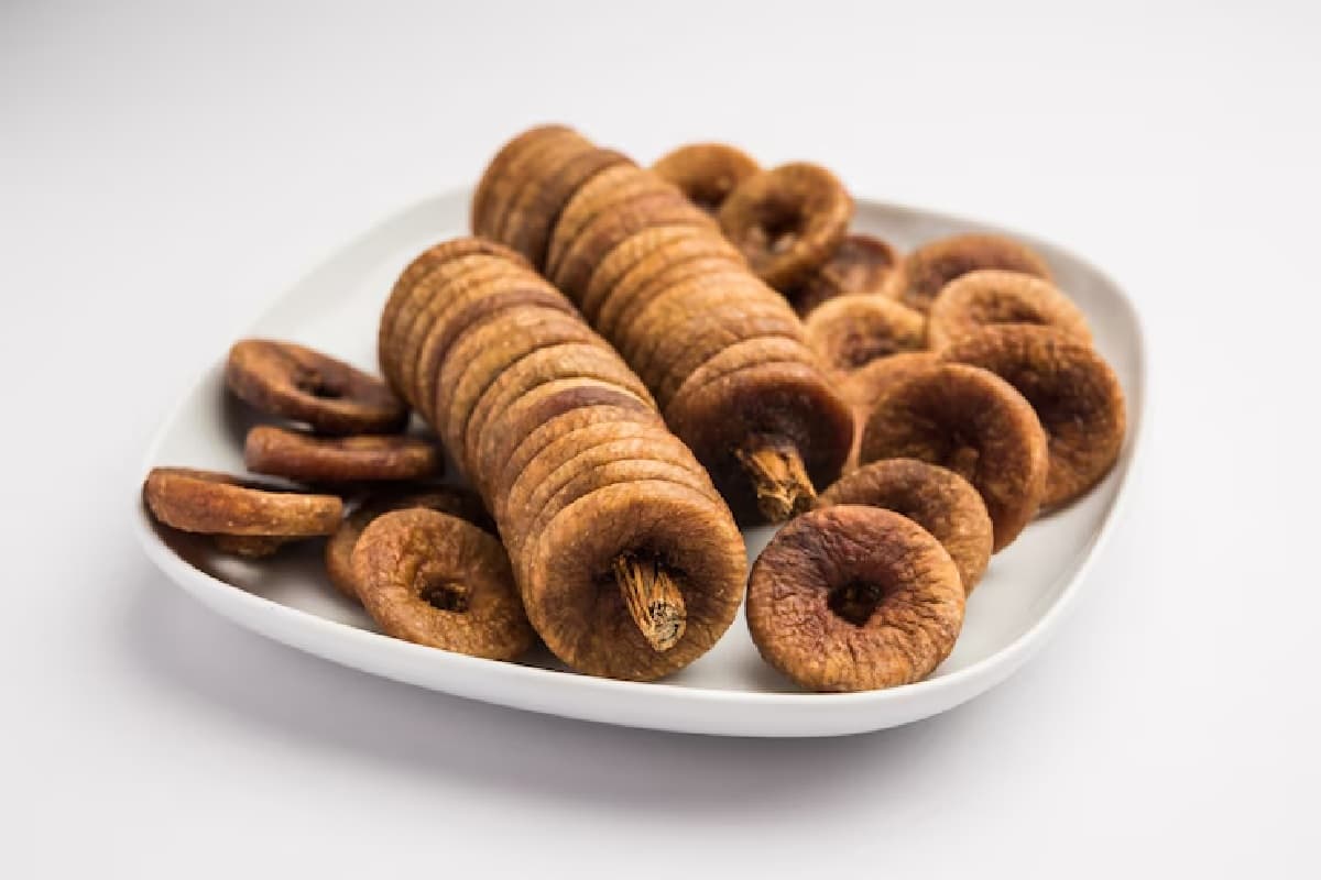 Soaked Fig Benefits: हर सुबह भीगे हुए अंजीर का सेवन, कई बीमारियों का रामबाण इलाज