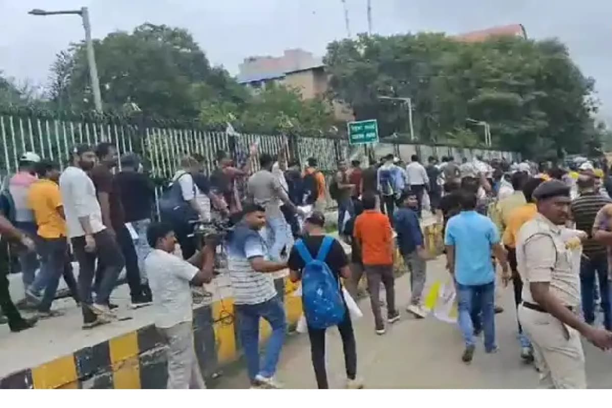 BPSC TRE3 के अभ्यर्थियों पर लाठीचार्ज, वीडियो शेयर कर रालोजपा ने खड़े किए सवाल