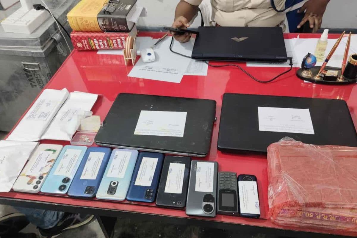 Bihar Crime: नौकरी के नाम पर ठगी करने वाले गैंग का पर्दाफाश, 6 साइबर अपराधी गिरफ्तार