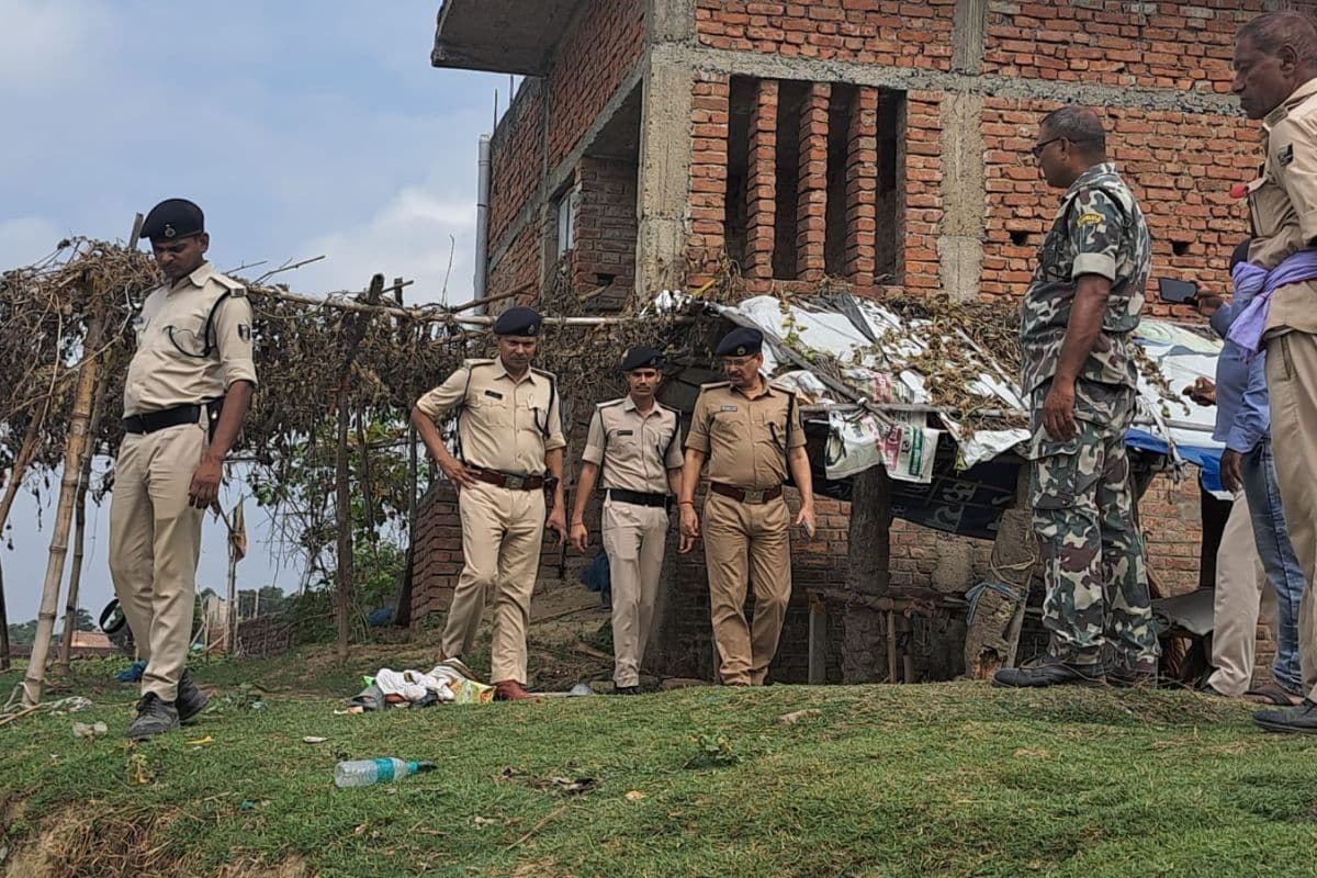 Bihar: दरभंगा में युवक की गला रेतकर निर्मम हत्या, सुबह-सुबह तालाब किनारे मिली लाश