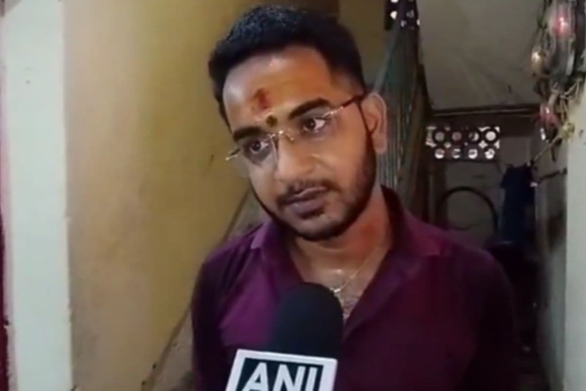 तेजप्रताप विवाद के बाद अनुष्का के भाई भी राजनीतिक पेंच में फंसे, पार्टी ने आकाश यादव को निकाला बाहर